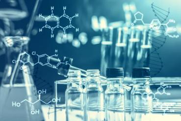 Eprouvettes et flacons de laboratoire contenant un liquide chimique, substance, recherche scientifique